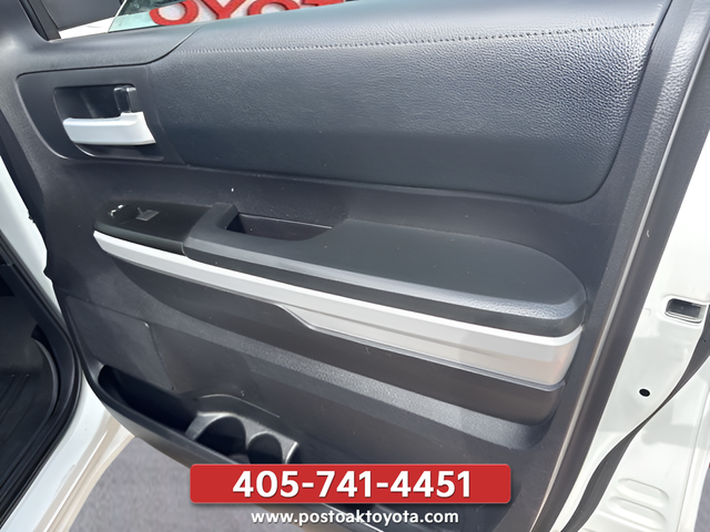 Used 2020 White Toyota SR5 image 13