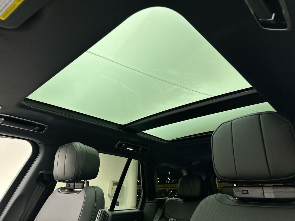 New 2026 Fuji White Land Rover SE image 11