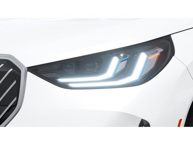 New 2026 Mineral White Metallic BMW 30 xDrive image 6
