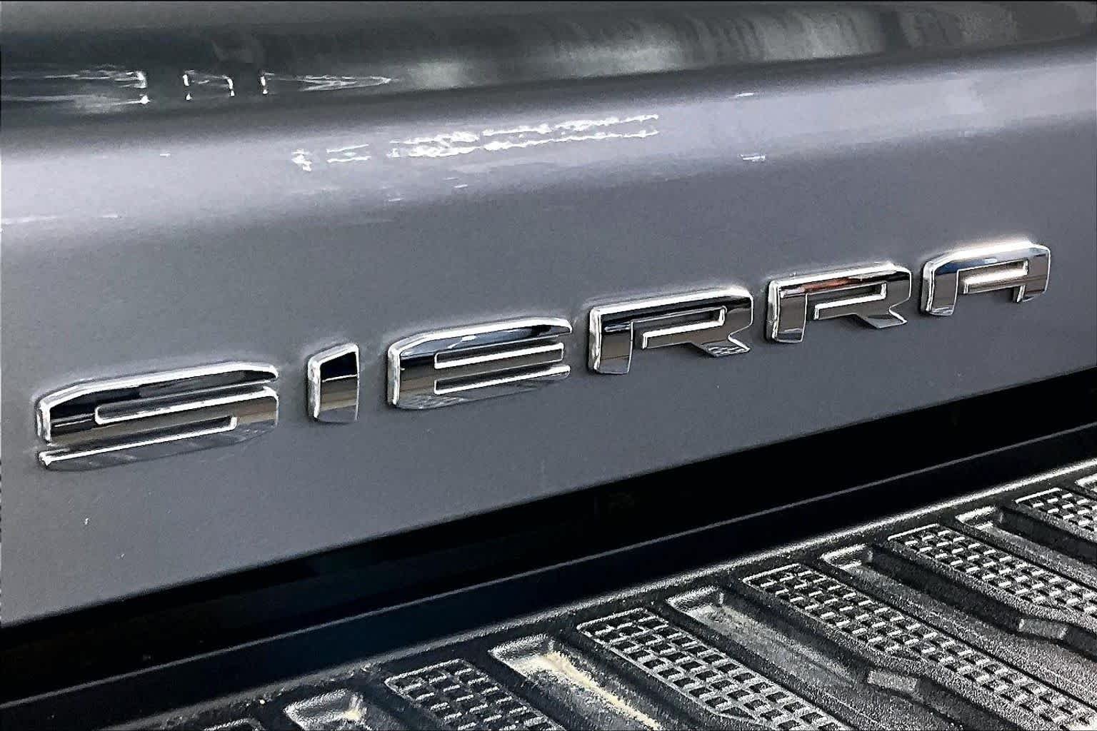 Used 2026 Sterling Metallic GMC Denali Ultimate image 29