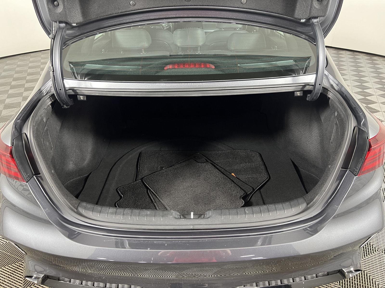 Used 2023 Gravity Gray Kia GT-Line image 4