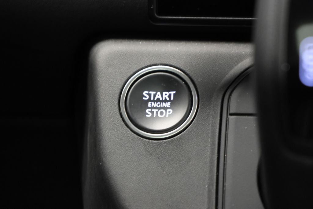 Used 2026 Fuji White Land Rover S image 23