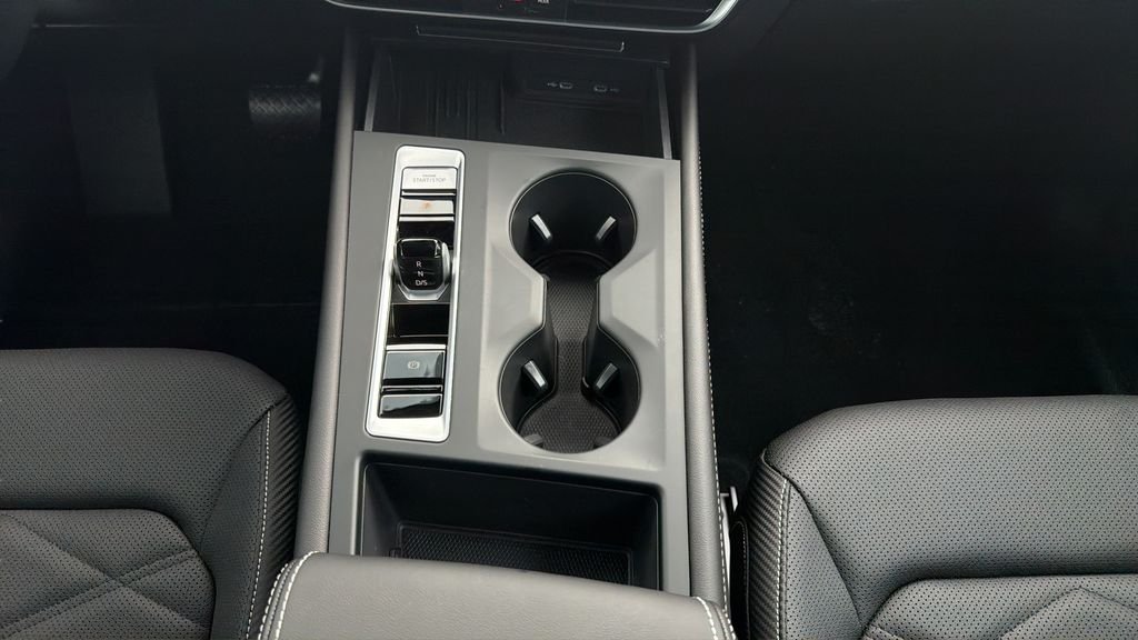 New 2026 Opal White Pearl Volkswagen 2.0T SE image 19