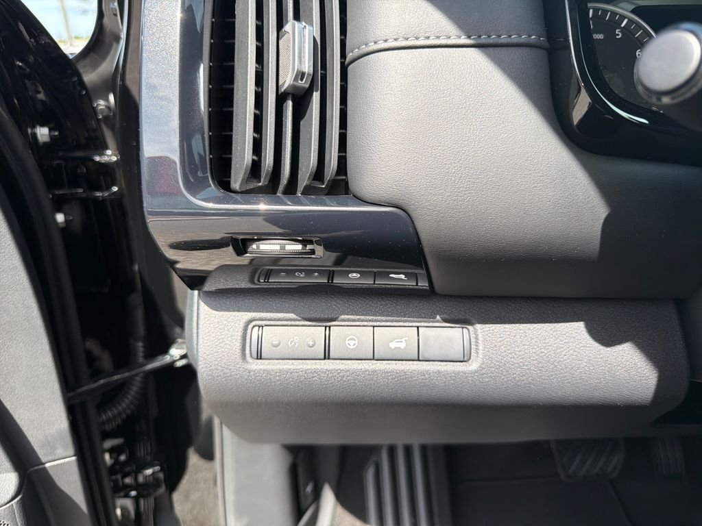 New 2026 Nissan Pathfinder SV 4D Sport Utility