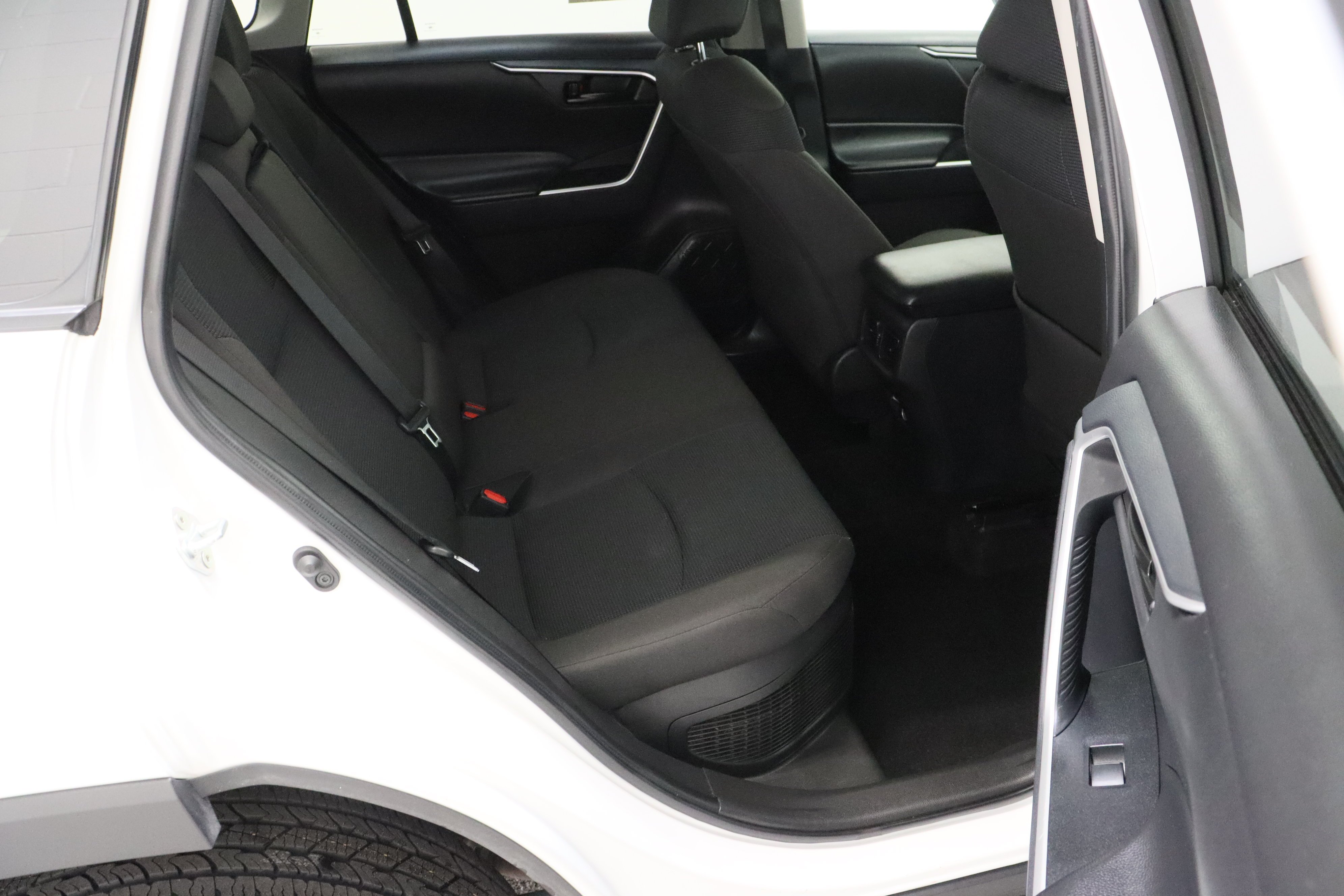 Certified Used 2025 White Toyota Hybrid LE 2.5L image 30