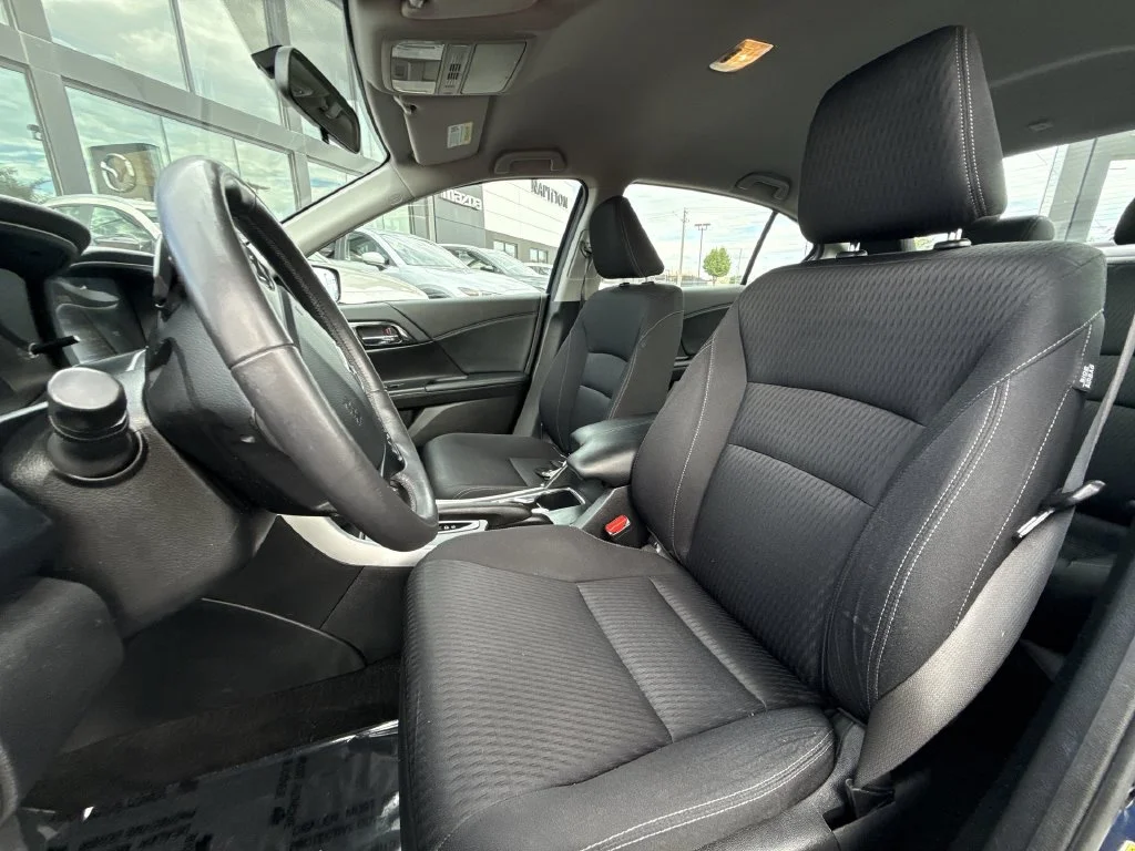 Used 2015 Blue Honda Sport image 11