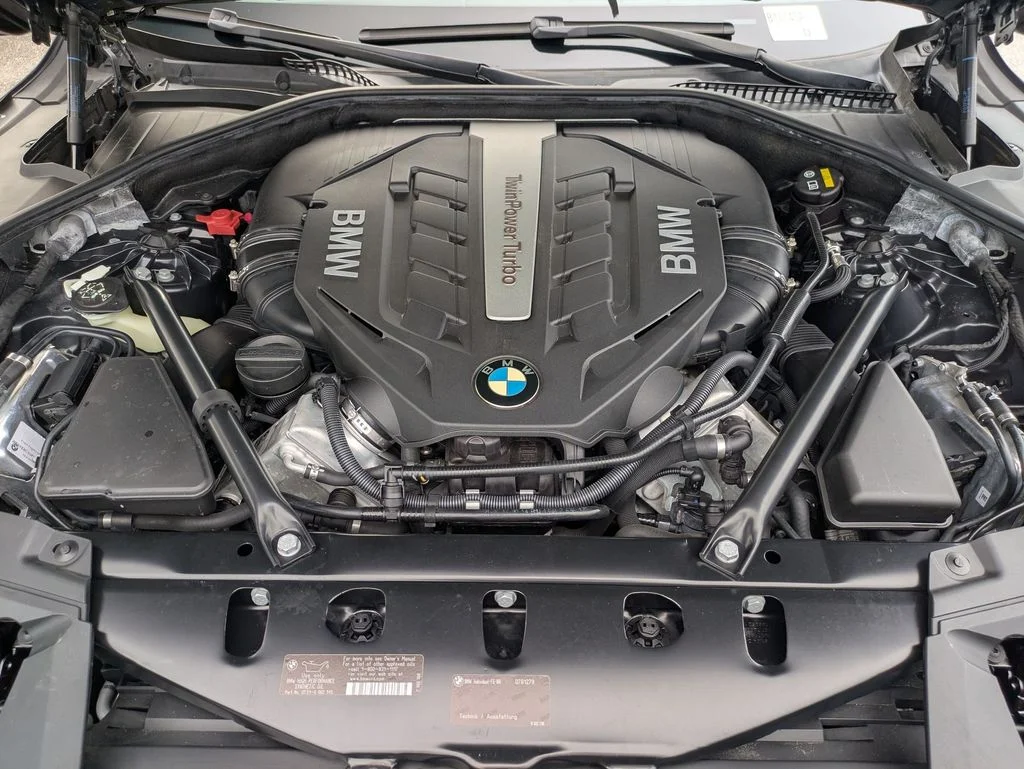 Used 2015 Gray BMW 750Li image 10