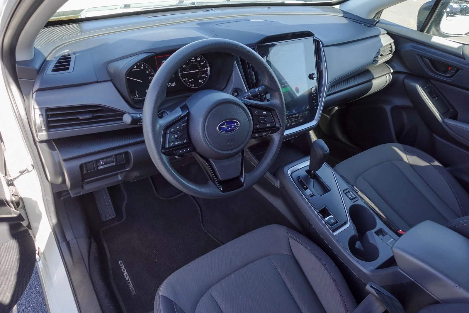 Used 2025 Crystal White Pearl Subaru Premium image 9