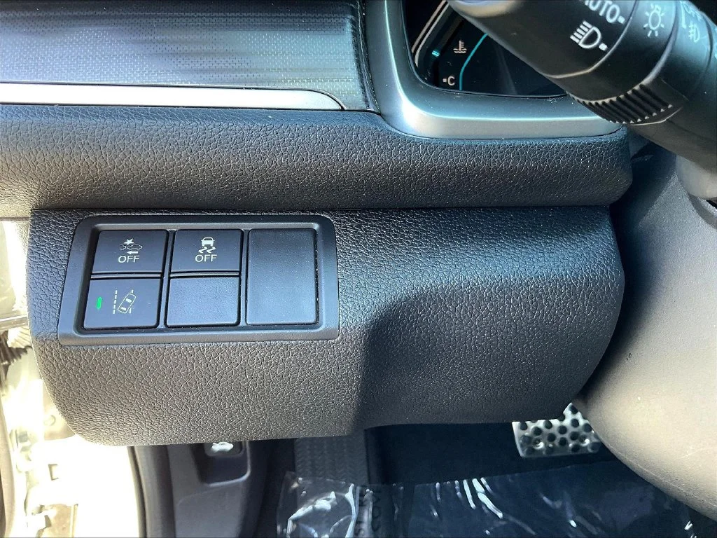 Used 2020 White Honda Touring image 16