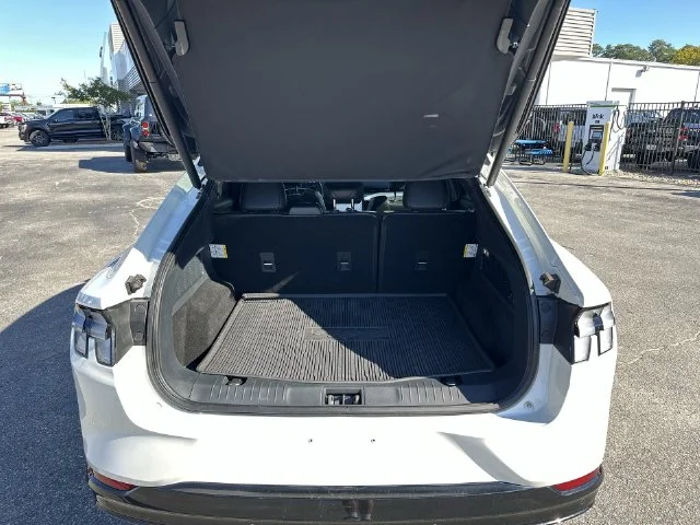 Used 2021 White Ford GT image 25