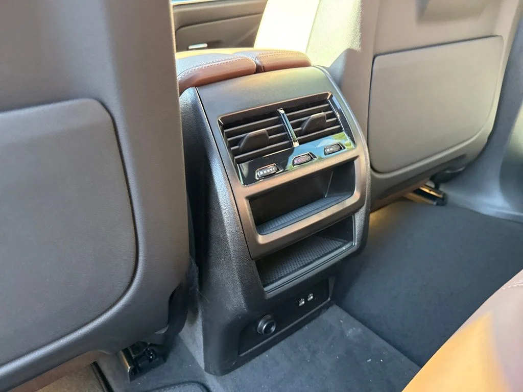 New 2026 White BMW xDrive40i image 21