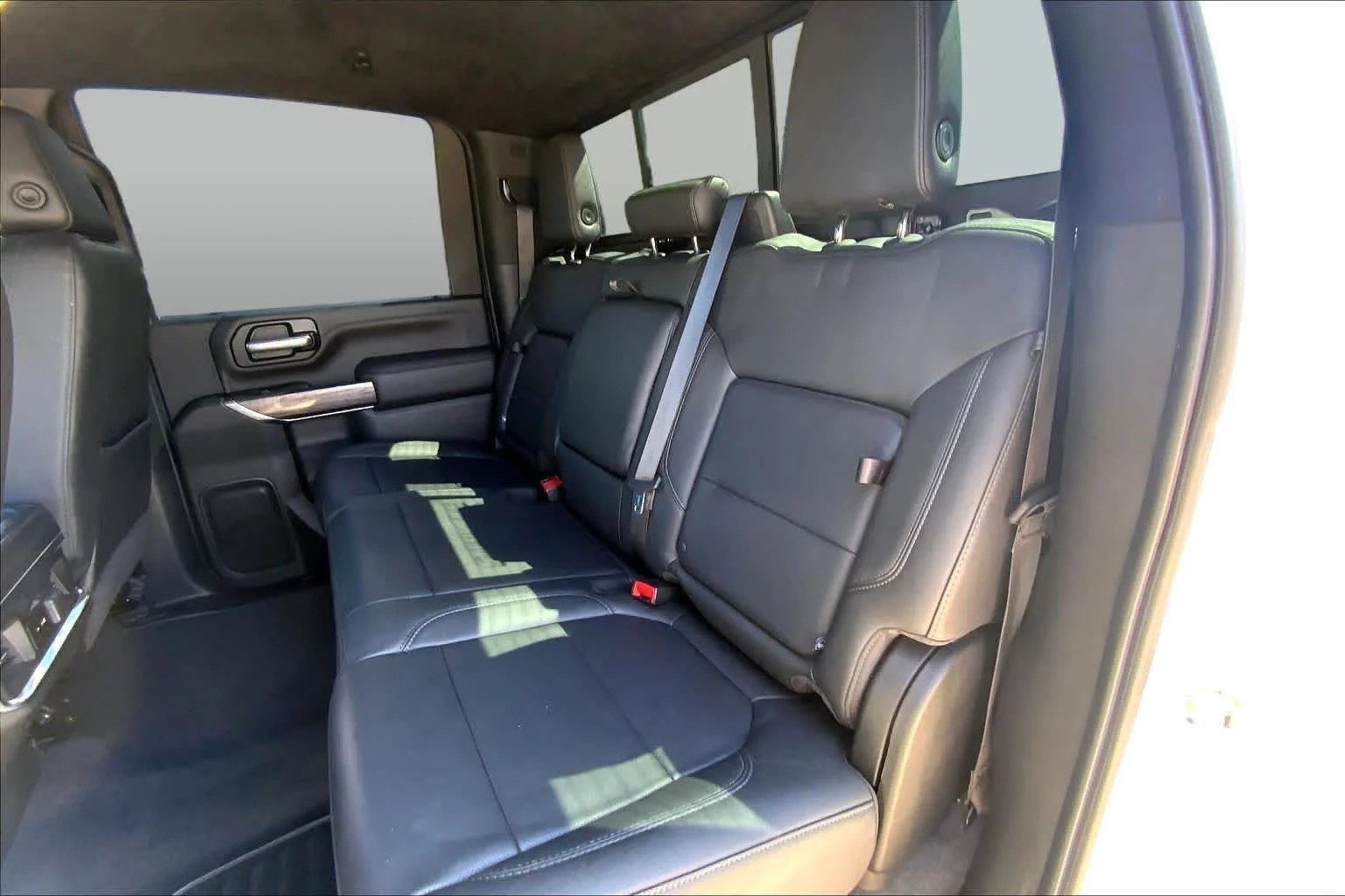 Used 2022 Summit White Chevrolet LTZ image 20