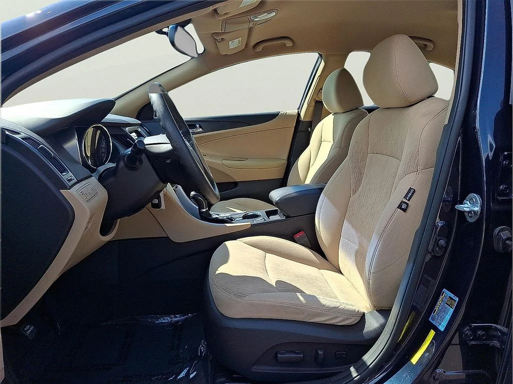Used 2013 Blue Hyundai GLS image 11