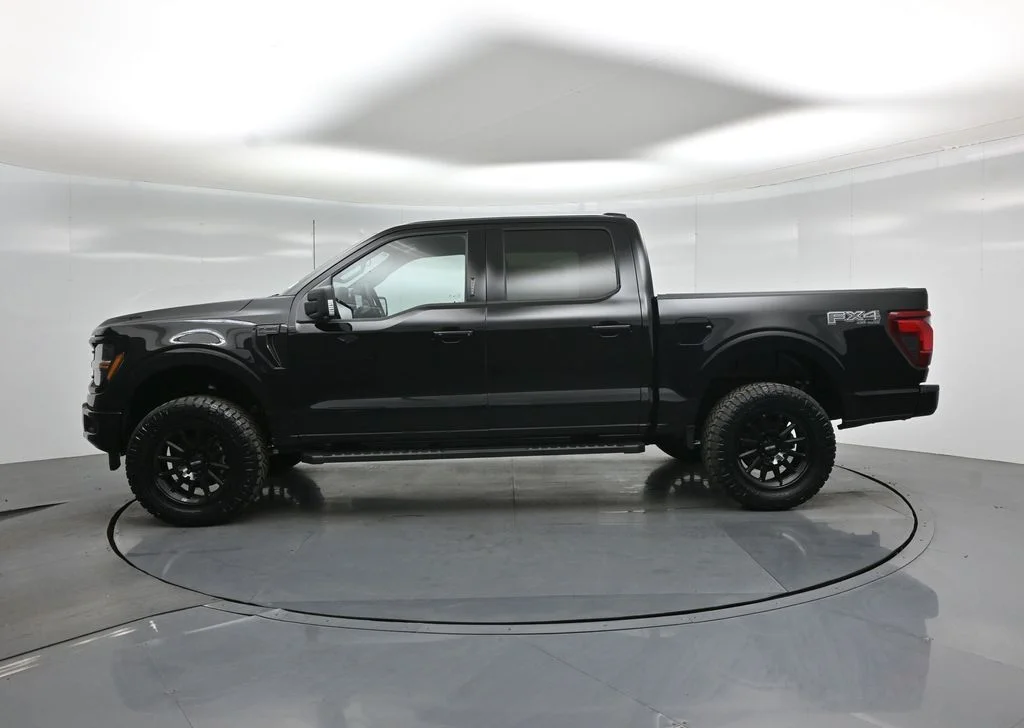 New 2026 Agate Black Metallic Ford XLT image 22