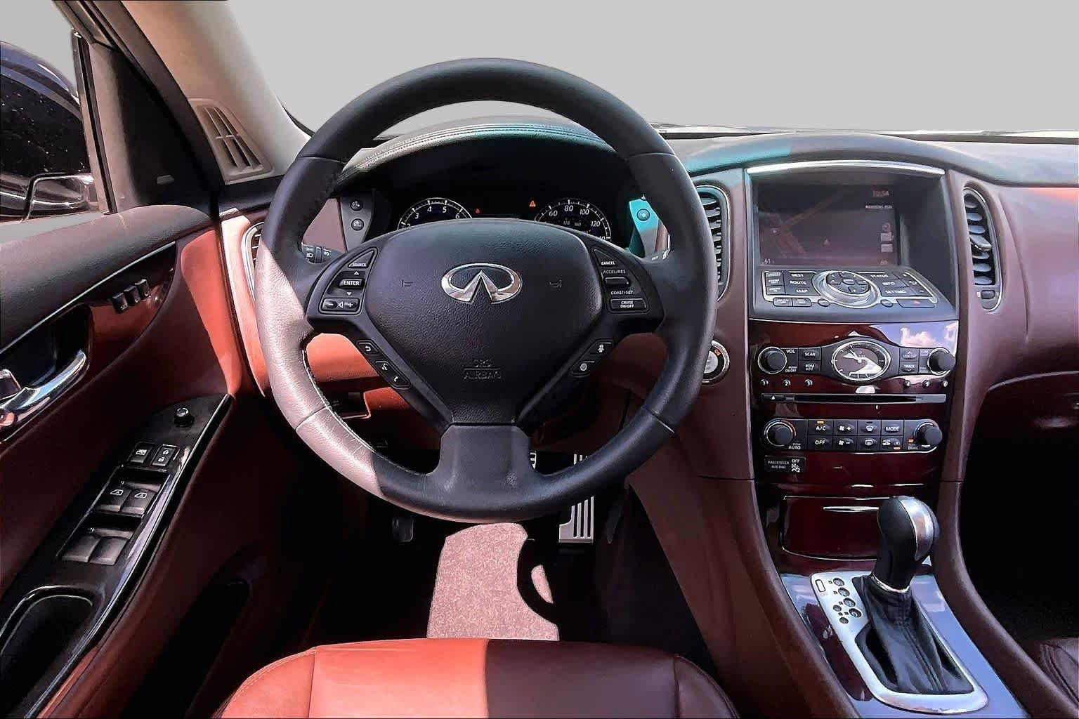 Used 2017 Black Obsidian INFINITI  image 6