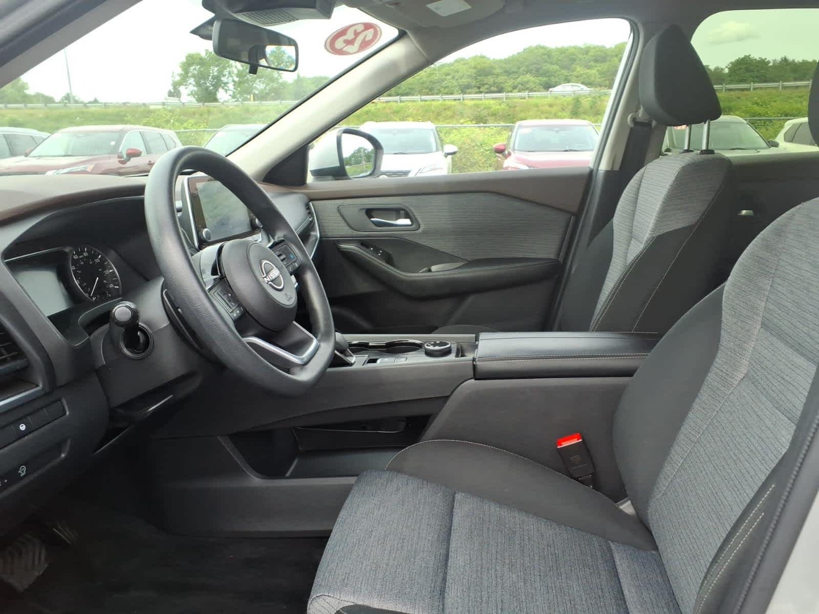 Certified Used 2023 Brilliant Silver Metallic Nissan SV image 17