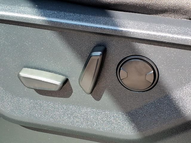 Used 2023 Gray Metallic Ford XLT image 18