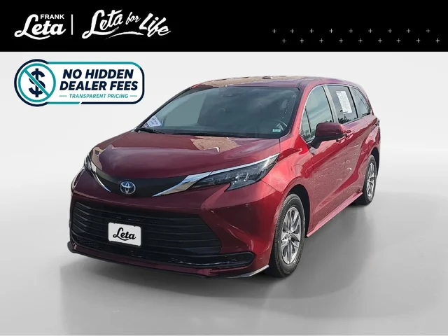 2025 Toyota Sienna LE