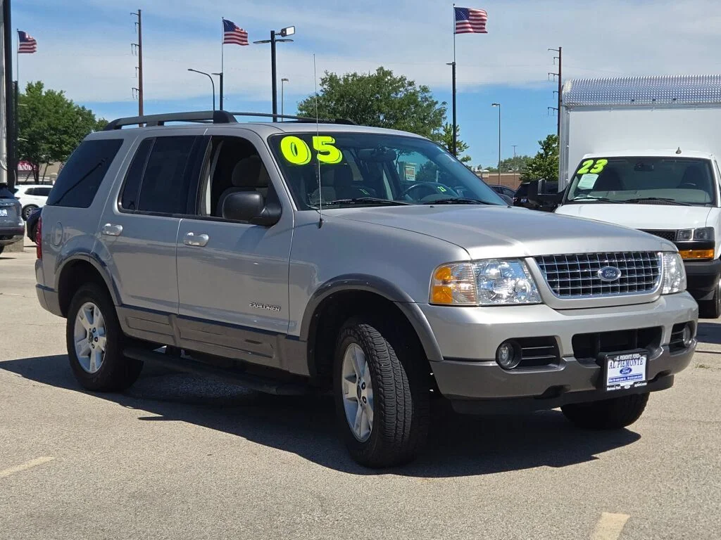 Used 2005 Silver Birch Clearcoat Metallic Ford XLT image 5