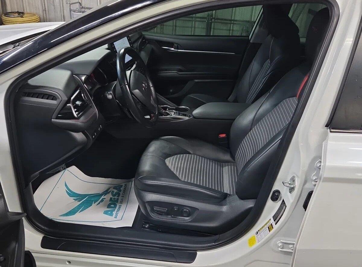 Used 2022 Wind Chill Pearl w/Midnight Black Metallic Roof Toyota TRD image 6