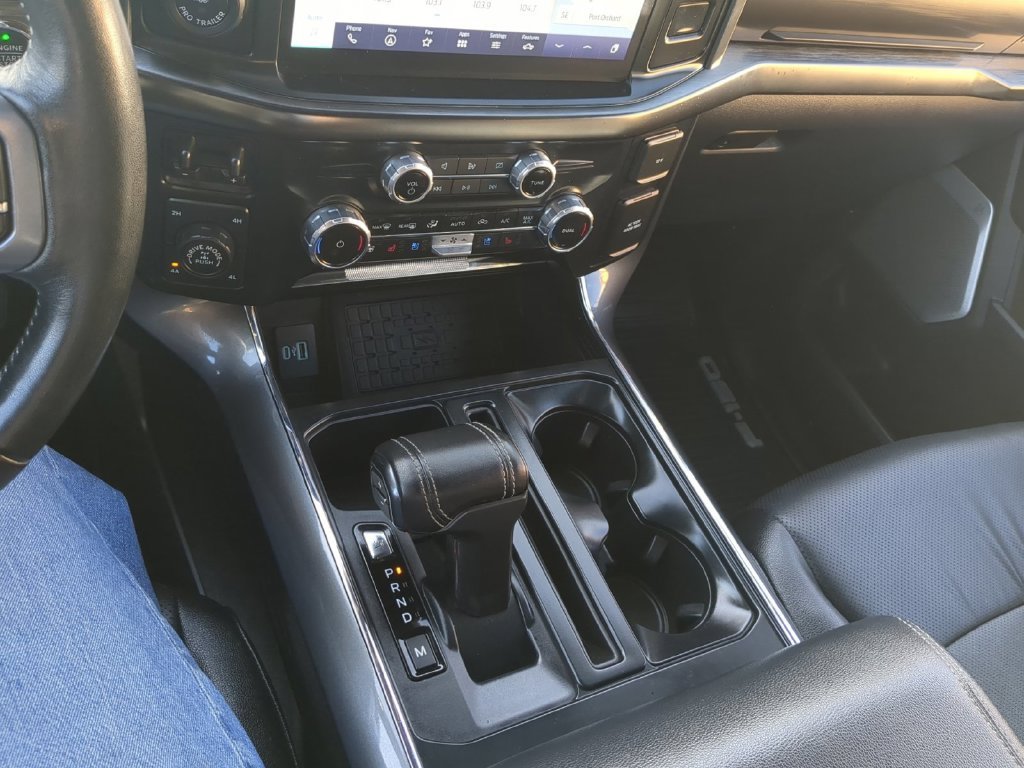 Used 2023 Black Ford Lariat image 17