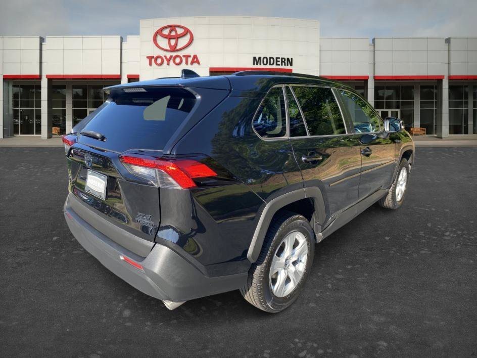 Used 2020 Midnight Black Metallic Toyota Hybrid XLE image 5