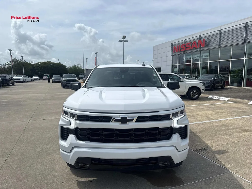 Used 2026 Summit White Chevrolet RST image 2