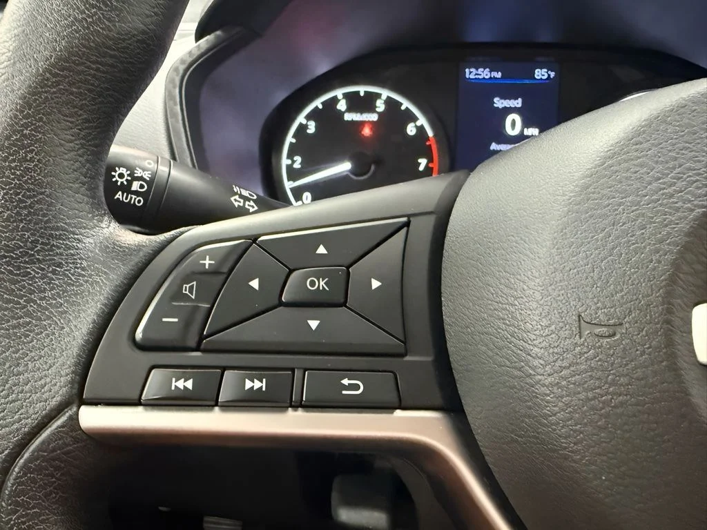 Used 2022 Silver Nissan 2.5 S image 18