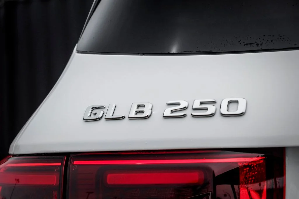 Used 2026 Polar White Mercedes-Benz GLB 250 image 9