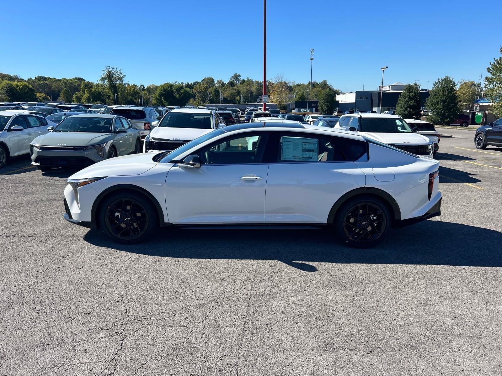 New 2027 Snow White Pearl Kia GT-Line image 6