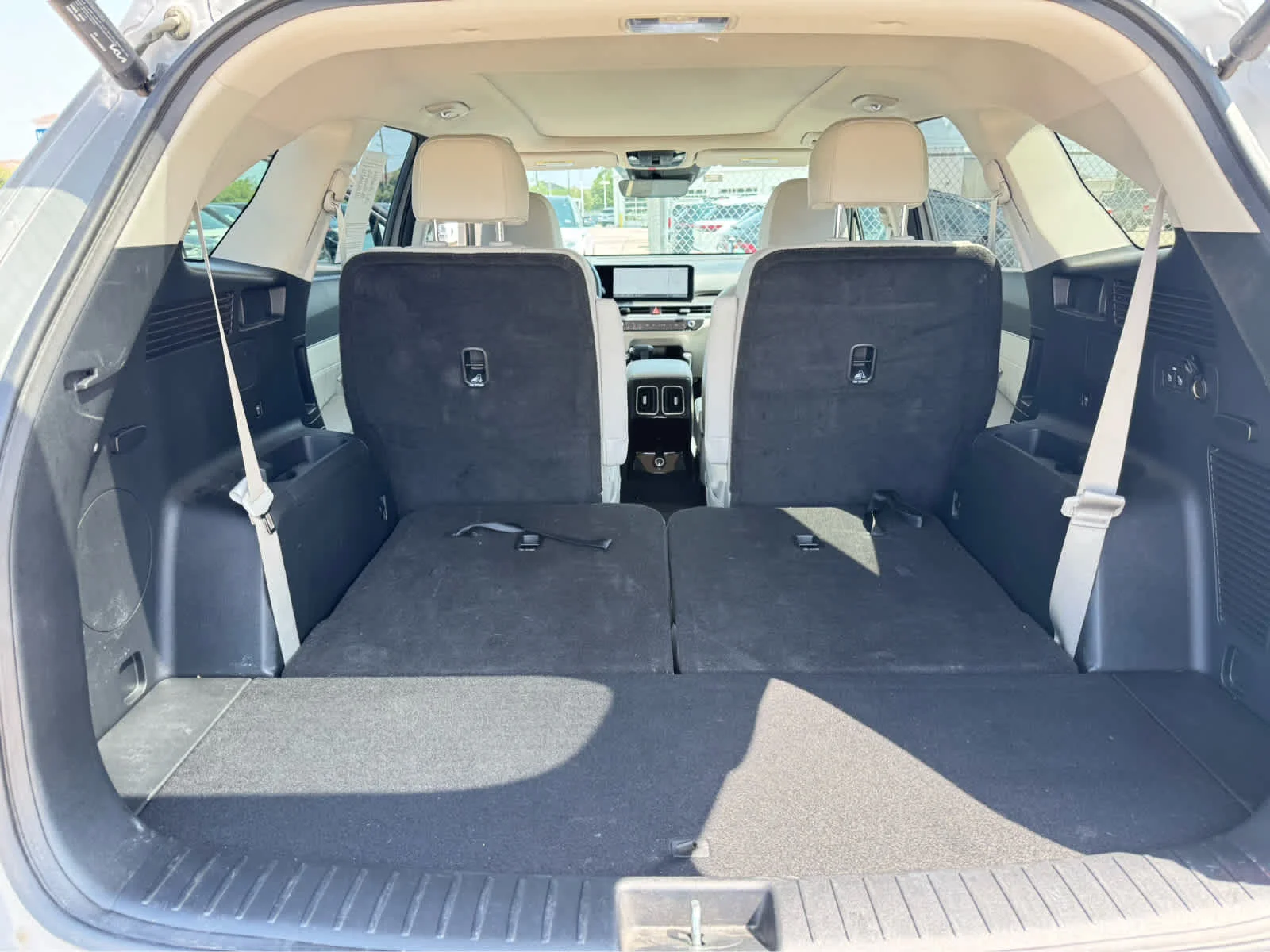 Used 2025 Wolf Gray Kia SX image 27