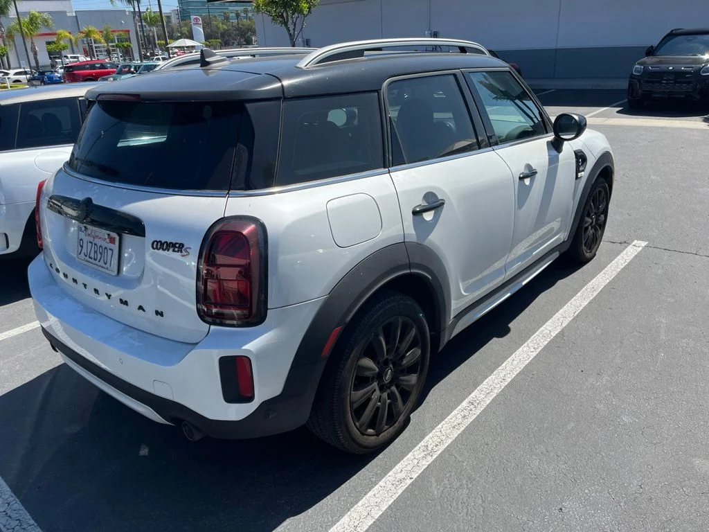 Certified Used 2024 White Metallic MINI Signature image 5