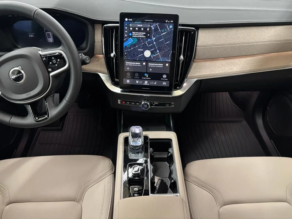2026 Volvo XC90 Plus - Photo 18
