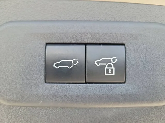 Used 2023 Silver Lexus NX 350 Premium image 10