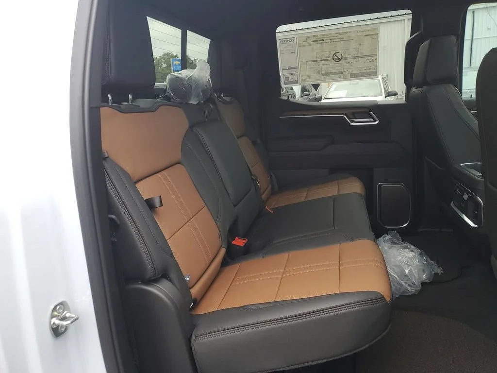 New 2026 Polar White Tricoat Chevrolet High Country image 33