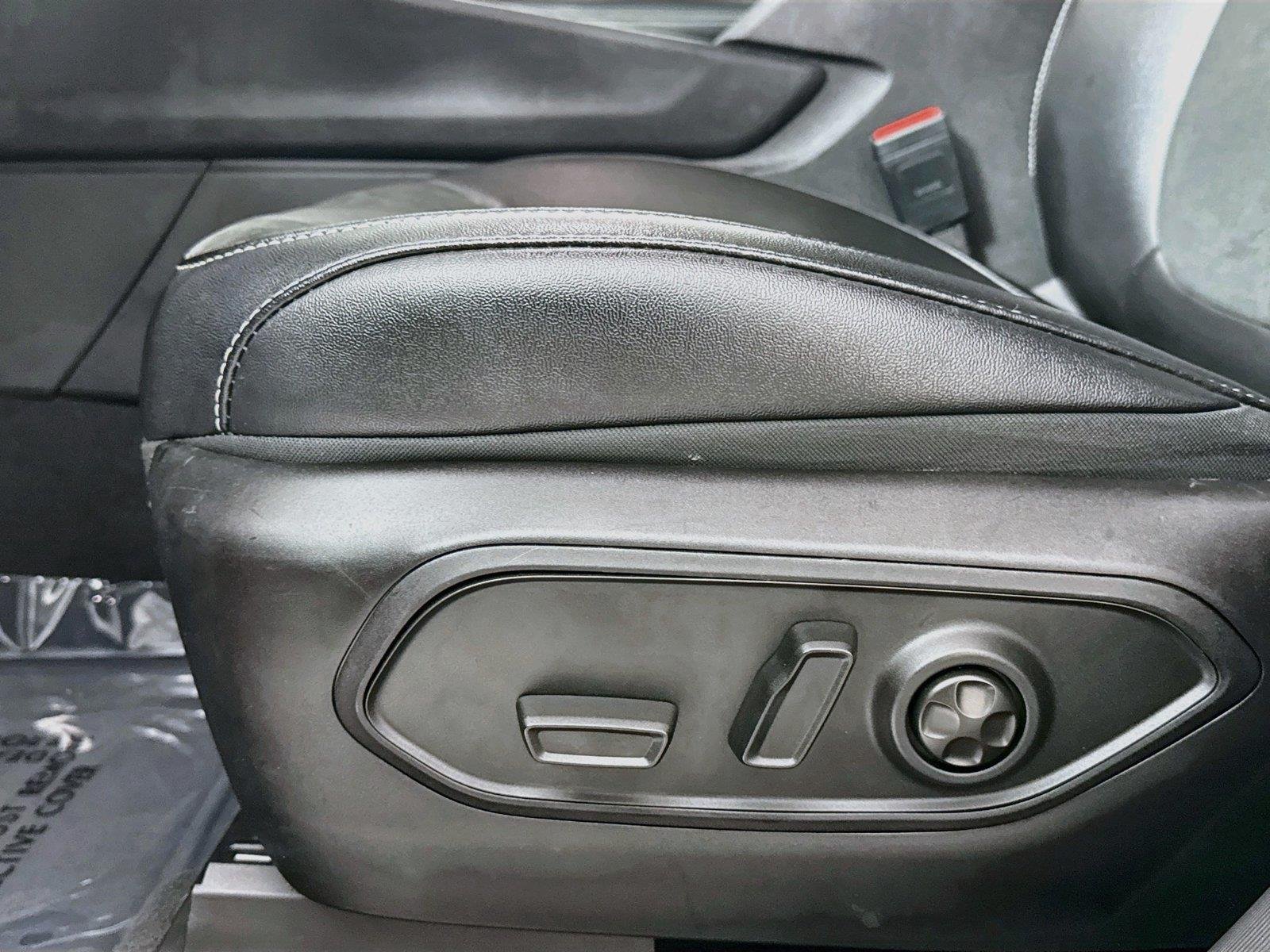 Used 2024 Velvet Red Pearlcoat Jeep Altitude X image 28