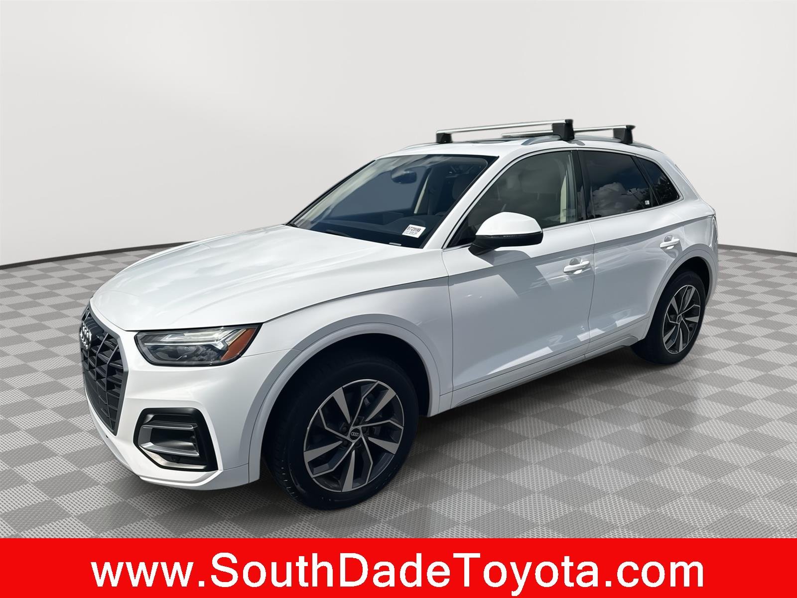 2021 Audi Q5 45 Premium Plus's photo
