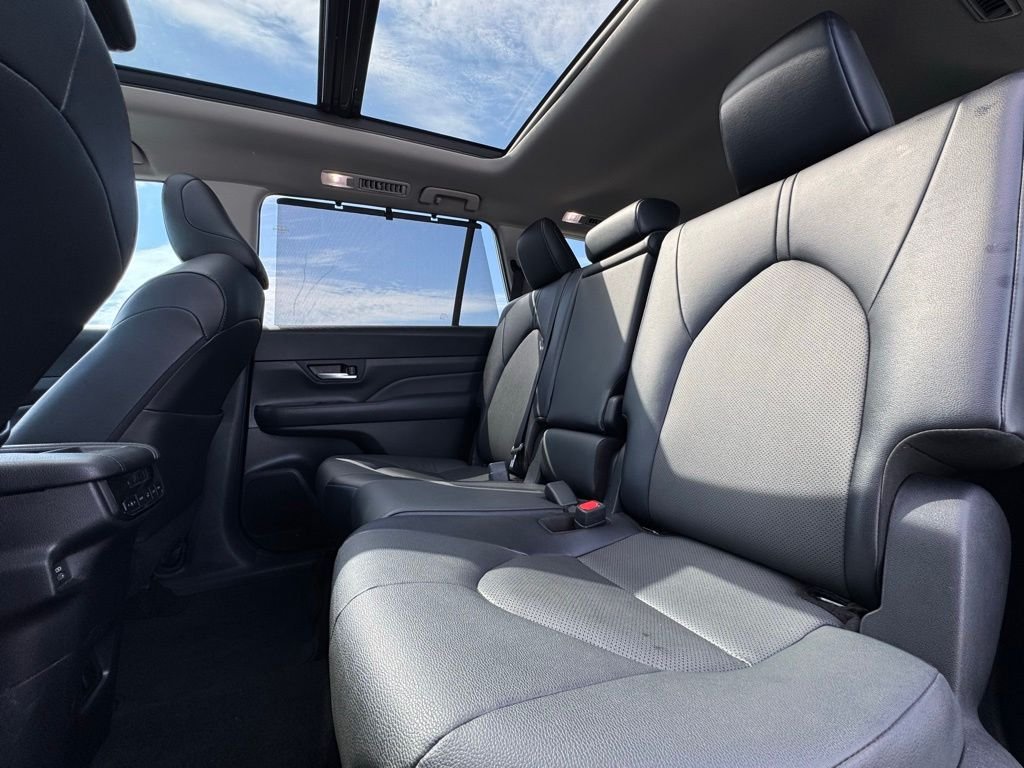 Used 2024 Silver Toyota XLE image 21