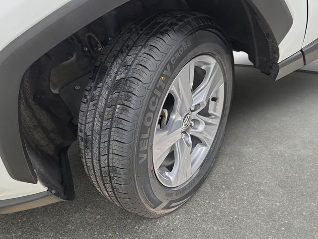 Certified Used 2025 White Toyota XLE image 26