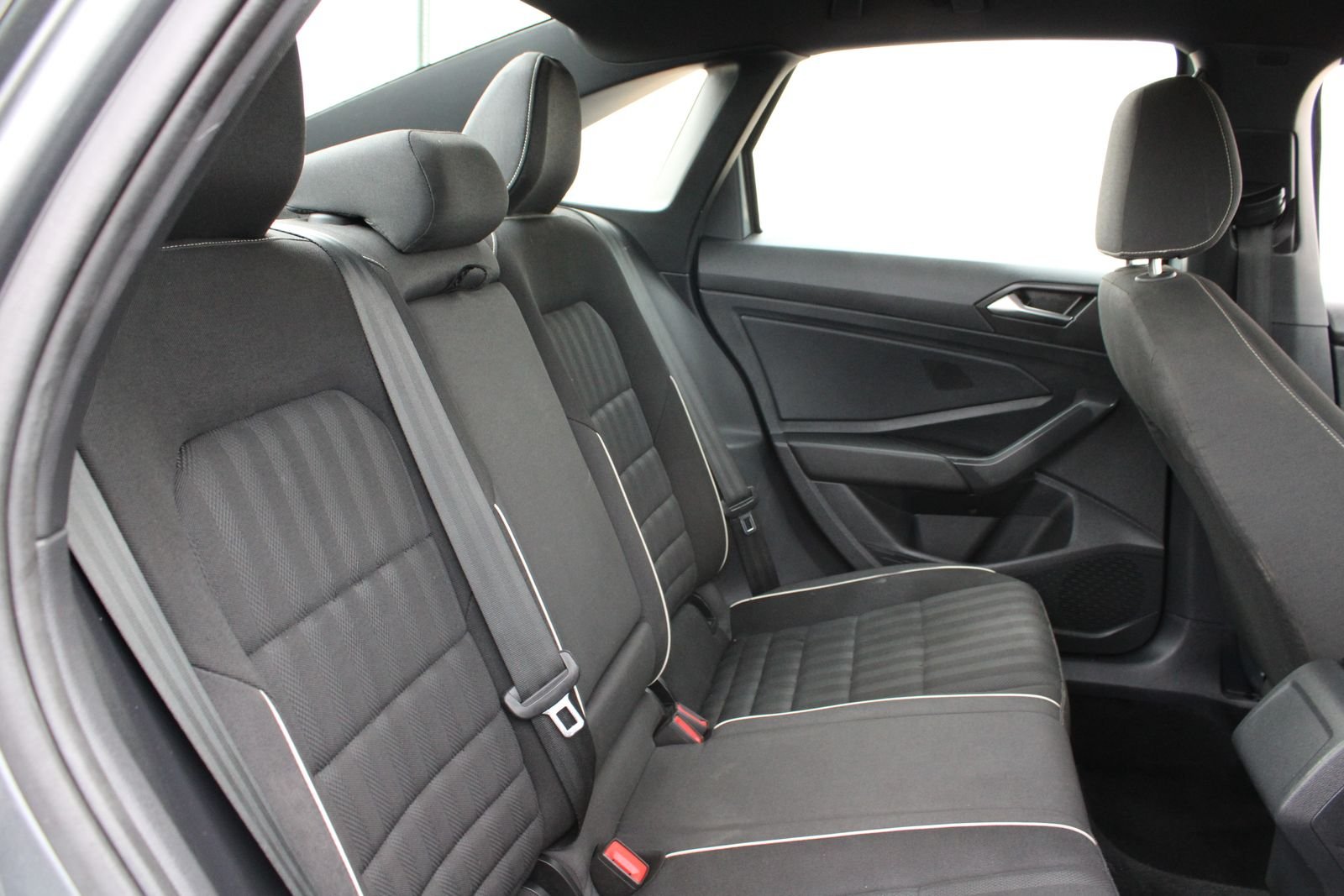 Used 2024 Gray Volkswagen 1.5T Sport image 23