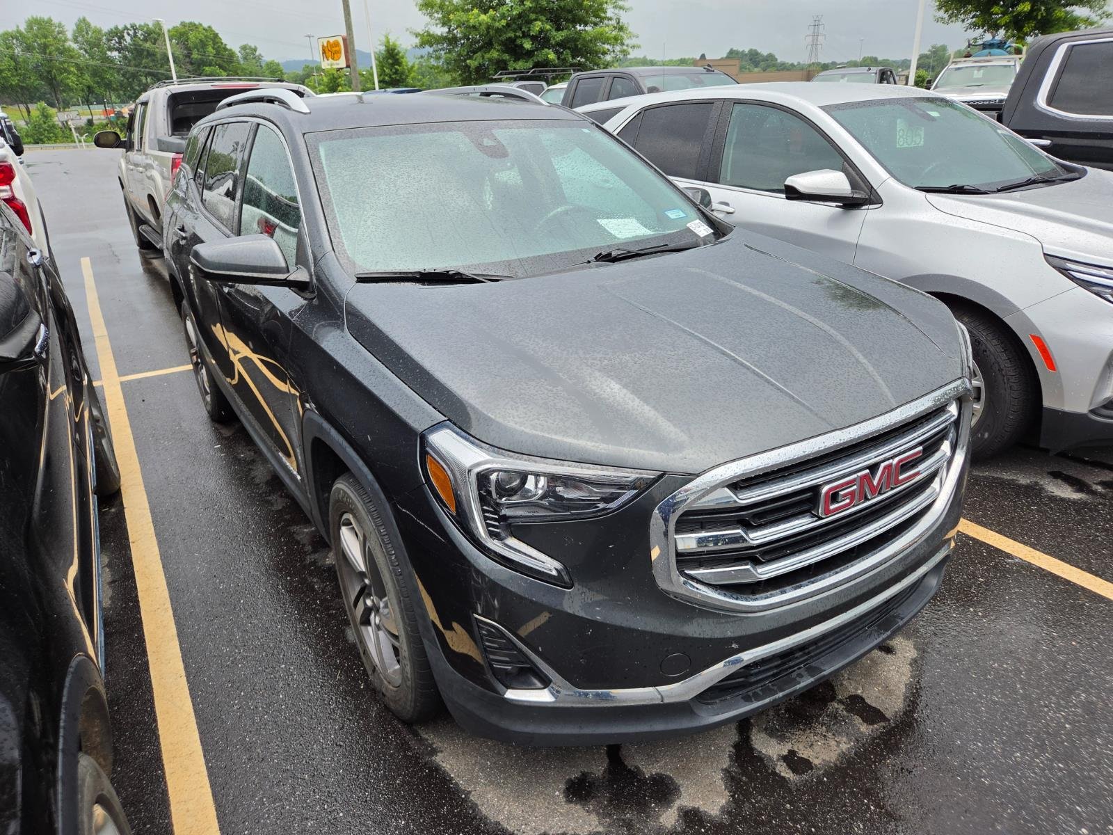 Used 2021 GRAPHITE GRAY METALLIC GMC SLT image 3