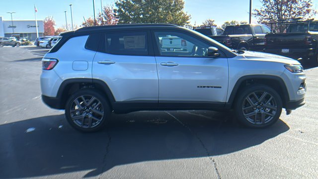 New 2026 Silver Zynith Metallic Clearcoat Jeep Limited Altitude image 2