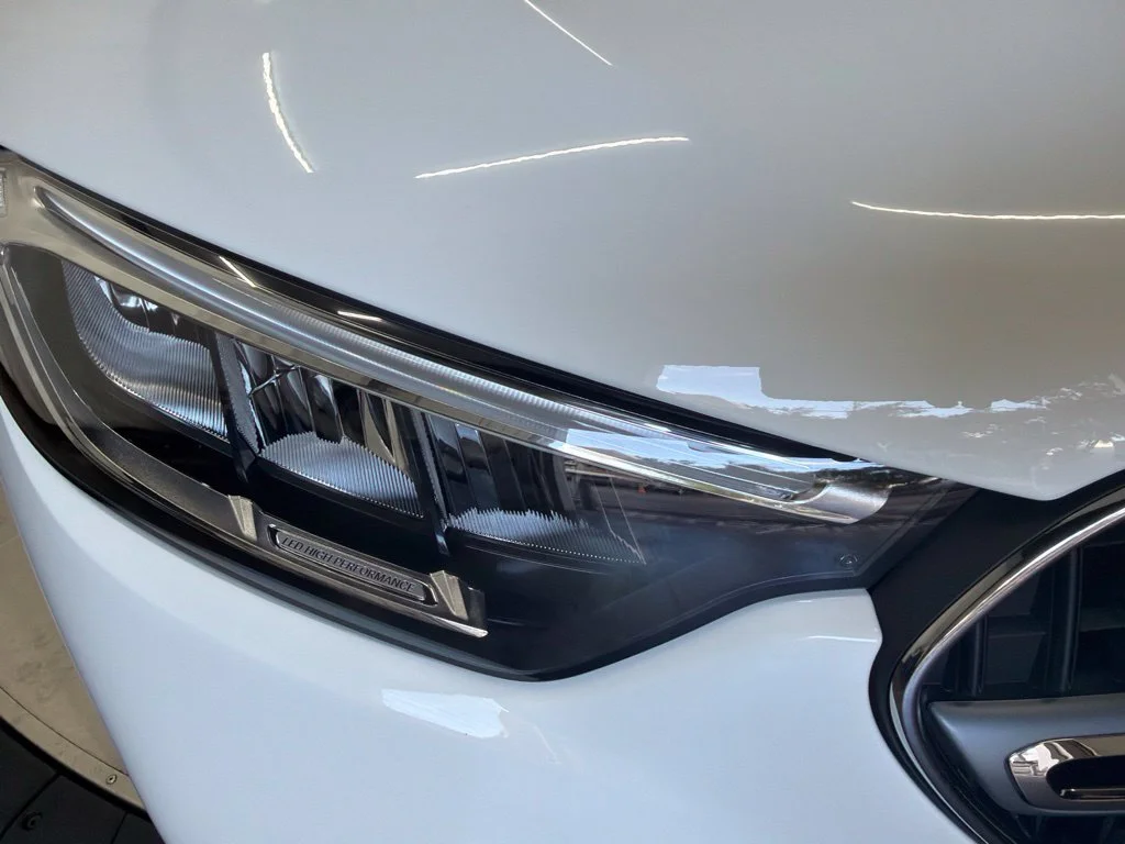 New 2027 White Mercedes-Benz GLC 300 image 10