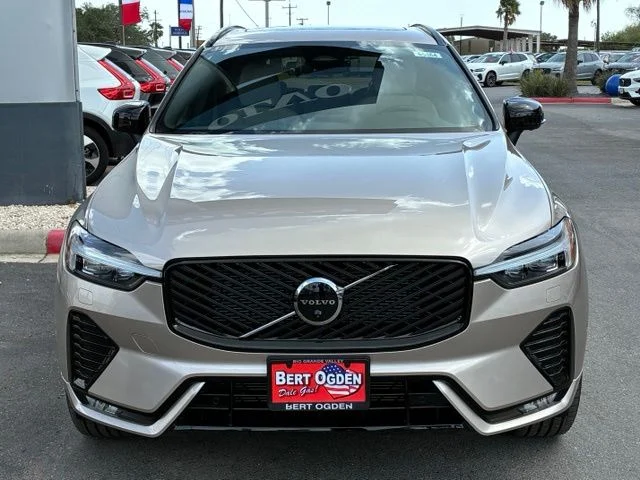New 2026 Bright Dusk Volvo Plus image 2