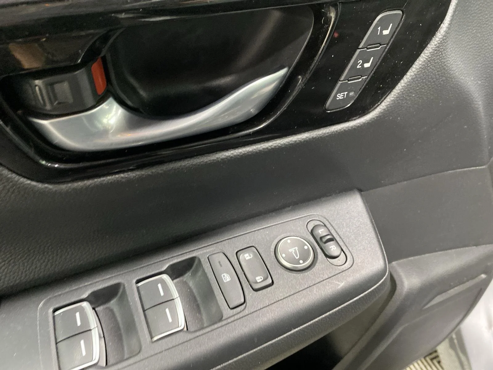 Used 2023 Lunar Silver Metallic Honda EX-L image 20