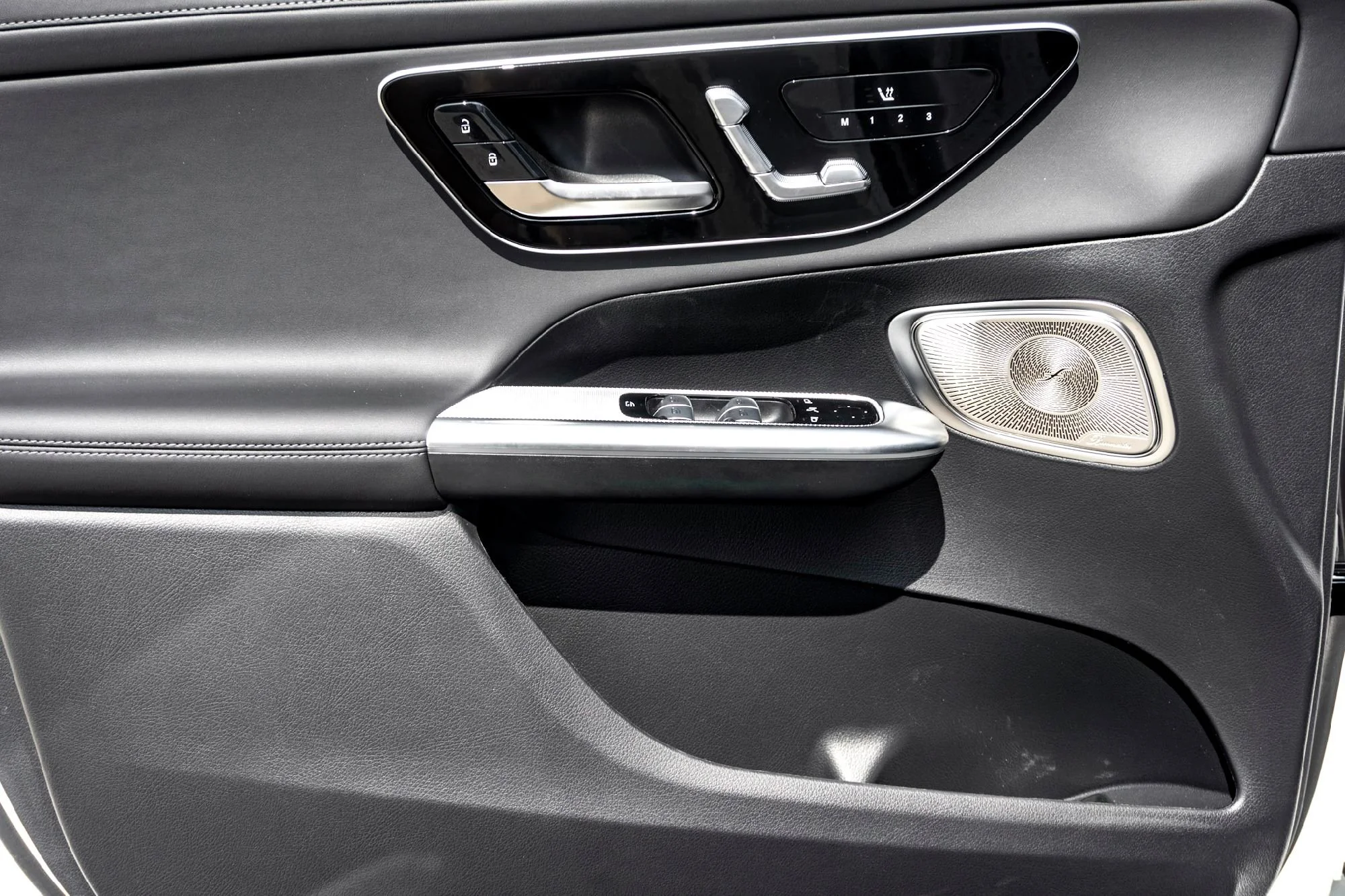 New 2025 Manufaktur Moon Mercedes-Benz AMG® GLC 63 S E Performance image 7