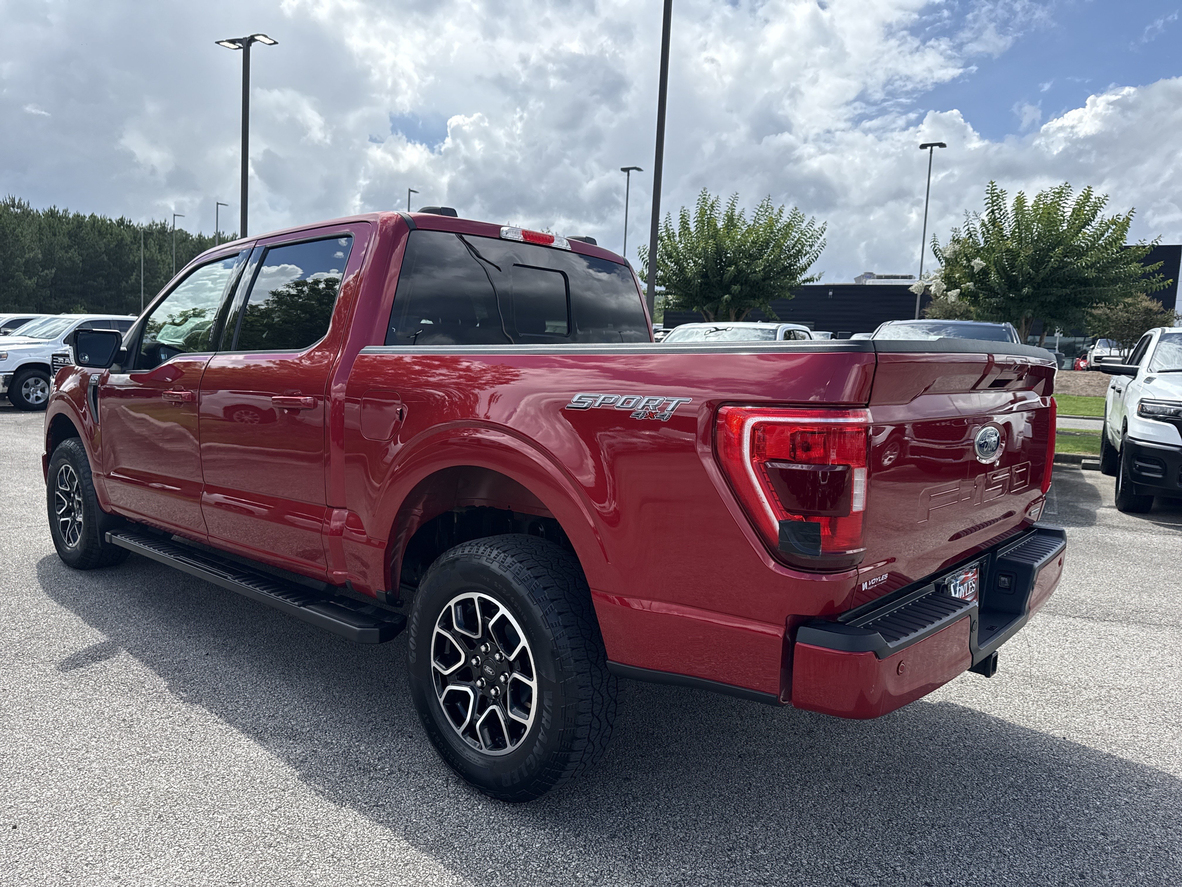 Used 2022 Red Ford XLT image 5