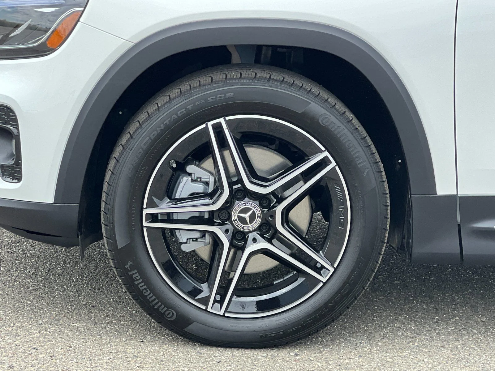 New 2026 White Mercedes-Benz GLB 250 image 11