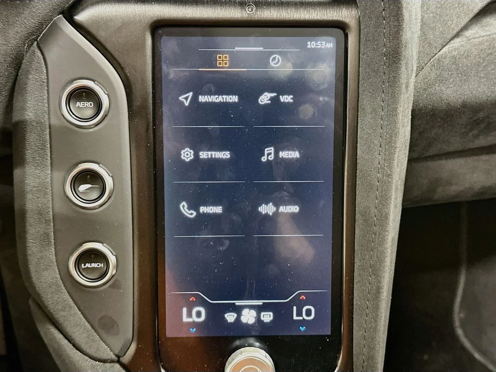 Used 2025  McLaren  image 16