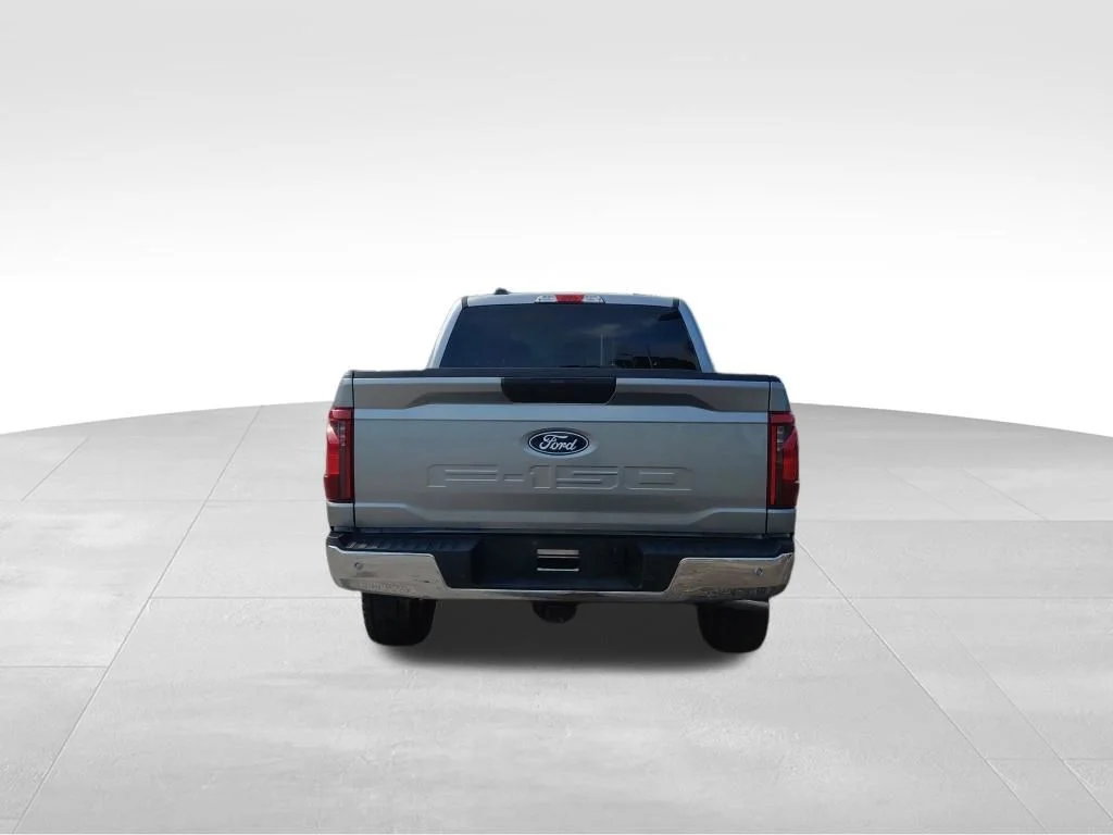 Used 2025 Silver Ford XLT image 15